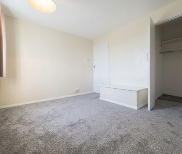 Blackthorn Road, Reigate - Photo 4