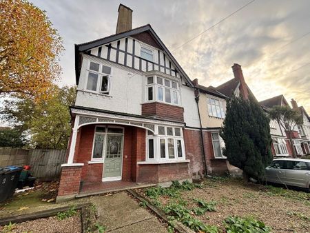 Studio to rent - Photo 4