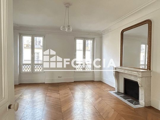 Tout savoir sur cet appartement dans le quartier Archives, à Paris 3ème - Photo 1