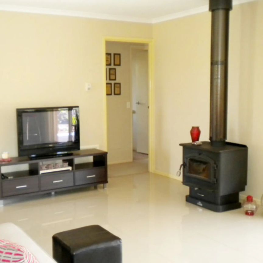 TICKS ALL THE BOXES! - Photo 1