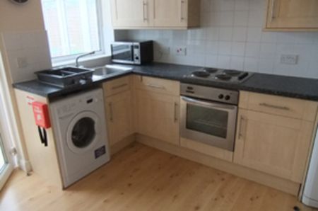 Crombie Avenue, Clifton - P10464 - Photo 3