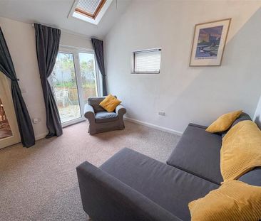 4 bedroom property to rent - Photo 3