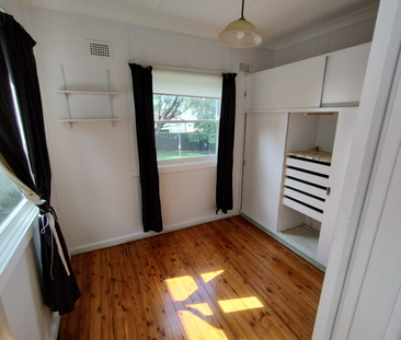 Cozy Home Opposite Arcadia Street Park - Photo 1
