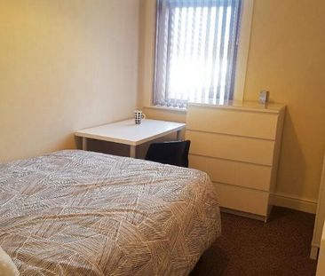 9 bedroom terraced house to rent - Photo 3