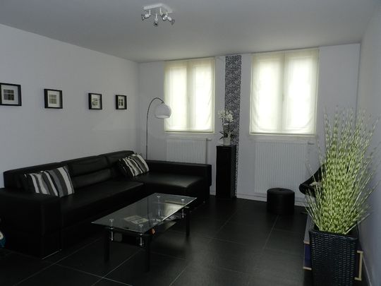 Woning te huur in Ieper centrum (3 slpk +parking) - Photo 1
