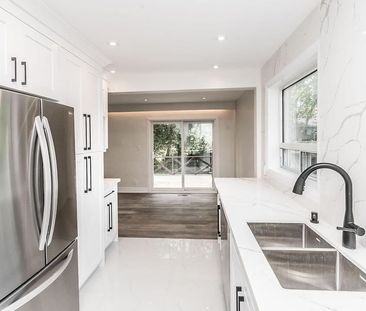 For Lease - 1821 Truscott Drive Unit# UPPER, Mississauga, Ontario - Photo 4