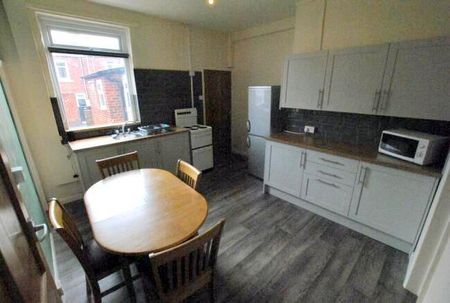 2 bedroom terraced house to rent - Photo 5