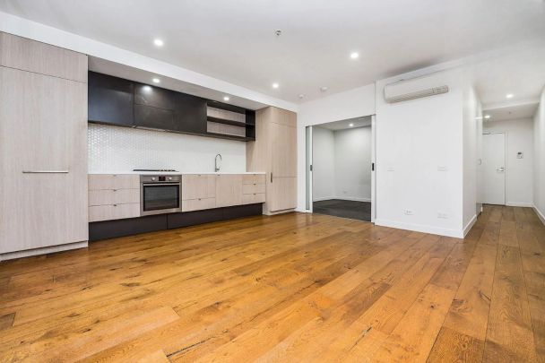 Unit 305/14 Anderson Street, West Melbourne. - Photo 1