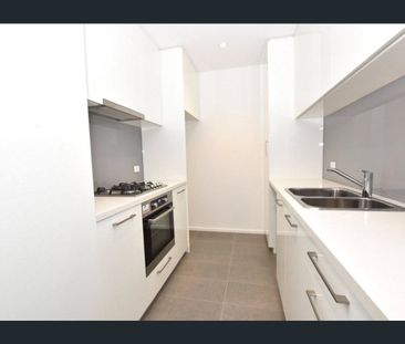 Melbourne One: Stylish 2 Bedrooms 2 Baths Apartment in the Heart of... - Photo 3