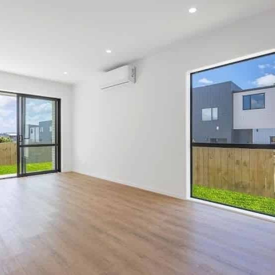 NEW LYNN, 3 BEDROOMS - Photo 1