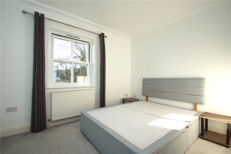 2 bed Upper Floor Flat for rent - Photo 3