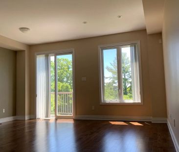 720 WENDY CULBERT Crescent #33 - Photo 1