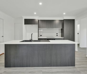 Brand New Hallmark Home - Photo 4