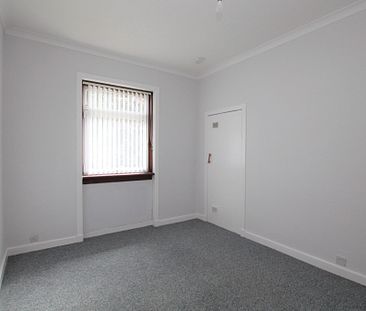 Tealing Crescent, Cardonald, Glasgow - Photo 2