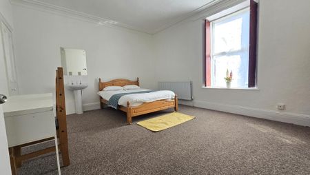1 bedroom house of multiple occupation to rent - Photo 2