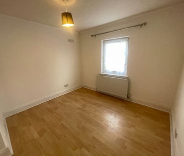 Semi-detached house to rent on - Photo 6