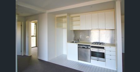 Life on the Boulevard unequalled in size, position, amenity and character - Photo 4