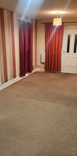 2 Bed Semi-Detached House, Whitebeam Lane, LS10 - Photo 1