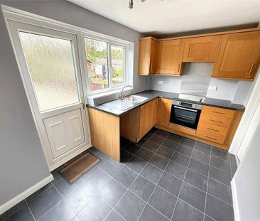 2 bedroom terraced house to rent - Photo 6