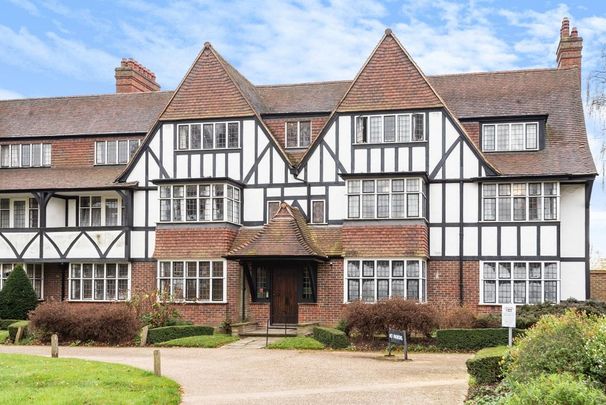 3 bedroom flat to rent - Photo 1