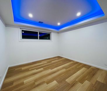 Luxurious Living In Prime Location!! - Photo 4