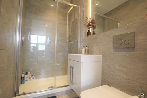 2 bedroom property to rent - Photo 1