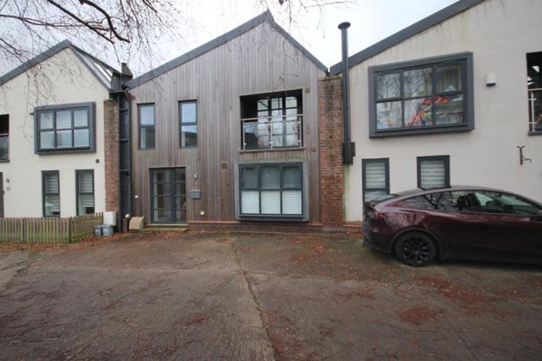 Horsehay Court, Horsehay - £975 pcm - Photo 1