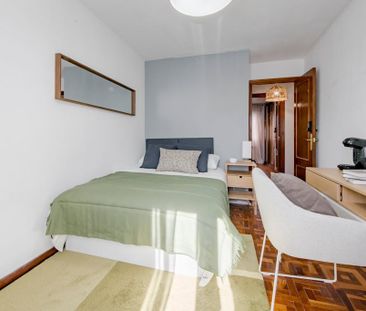 Calle de Fuendetodos, Madrid, Community of Madrid 28047 - Photo 5