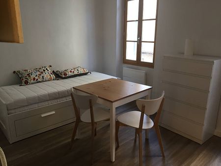 Location appartement 1 pièce 15.16 m² à Toulon (83000) - Photo 2
