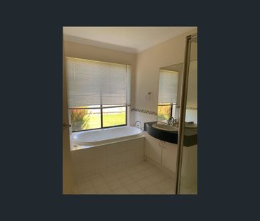 12 Ambiance Crescent, Narre Warren South, Vic 3805 - Photo 4