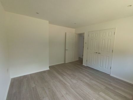 Rossway, Berkhamsted - Photo 5