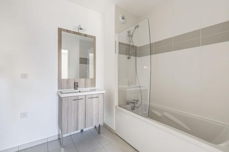location Appartement T2 DE 46.6m² À VILLEURBANNE - Photo 2