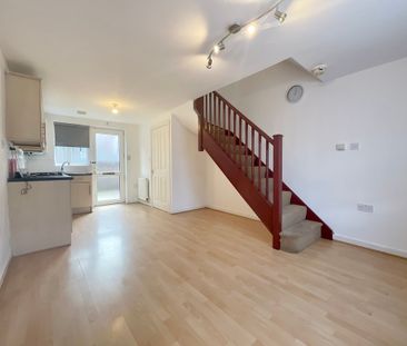 2 bedroom Mid Terraced House to let - Photo 2