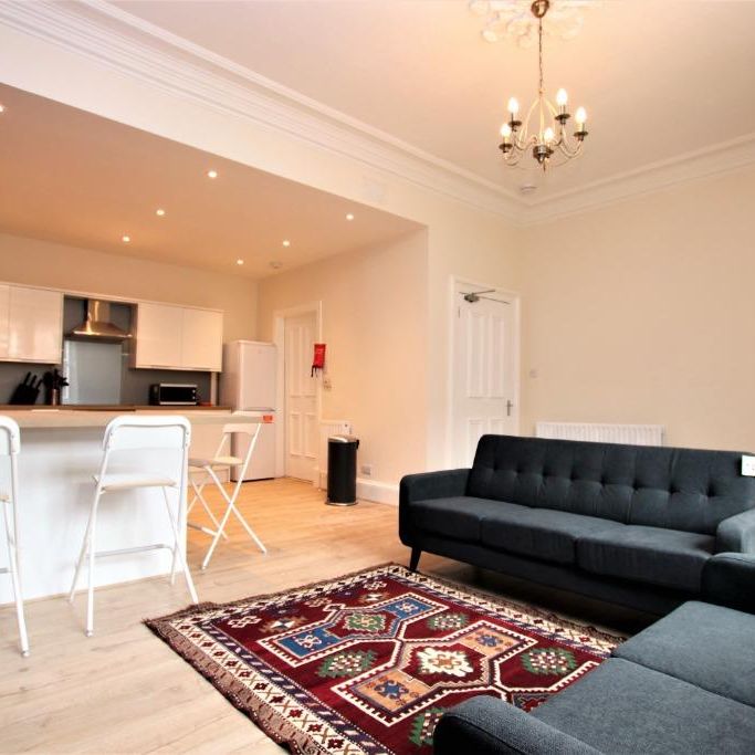 3 bedroom apartment to rent - Photo 1