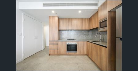 Fully Furnished Meriton Apartment in Mascot’s Vibrant Lifestyle Hub - Photo 5