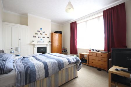 Cricklade Road, - Photo 5