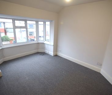 To Let 2 Bed Mid Terraced House - Photo 3