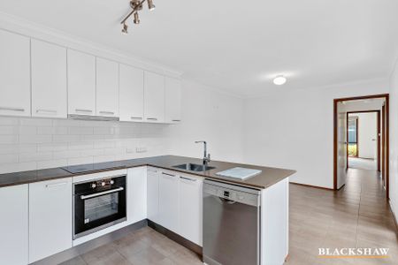 13 Summerville Crescent, Florey ACT 2615 - Townhouse For Rent | Domain - Photo 2