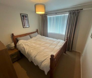 1 Bed Flat, Ashleigh Road, LE3 - Photo 2