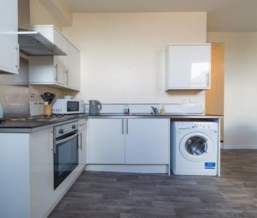 3 bedroom apartment to rent - Photo 1