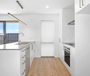 Fresh Two Bedroom Home! - Photo 4