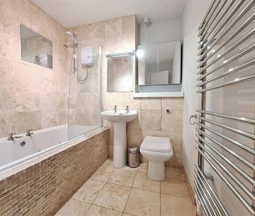 3 bedroom terraced house to rent - Photo 6