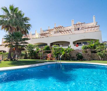 Apartment in Nueva Andalucía, Costa del Sol - Photo 4