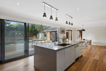 Exceptional Family Living & Entertaining in a Prime West Pennant Hills Setting - Photo 4