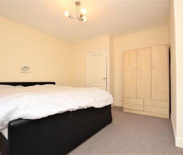 86, Cross Flatts Place, Leeds, West Yorkshire, LS11 7JN - Photo 4