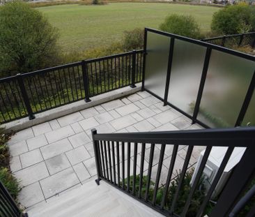 For Lease - 7 Steckley House Lane Unit# 612, Richmond Hill, Ontario - Photo 1