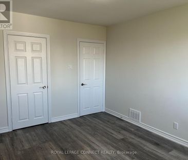 54 Foxrun Avenue – Toronto W05, Ontario - Photo 6