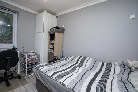 5 bedroom terraced house to rent - Photo 2