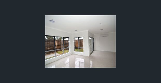 2 Bedroom Townhouse in great location - Photo 1