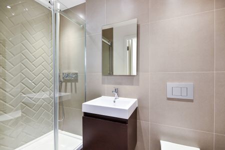 Hoover Building, Western Avenue, Greenford, UB6 flat to rent - Photo 5